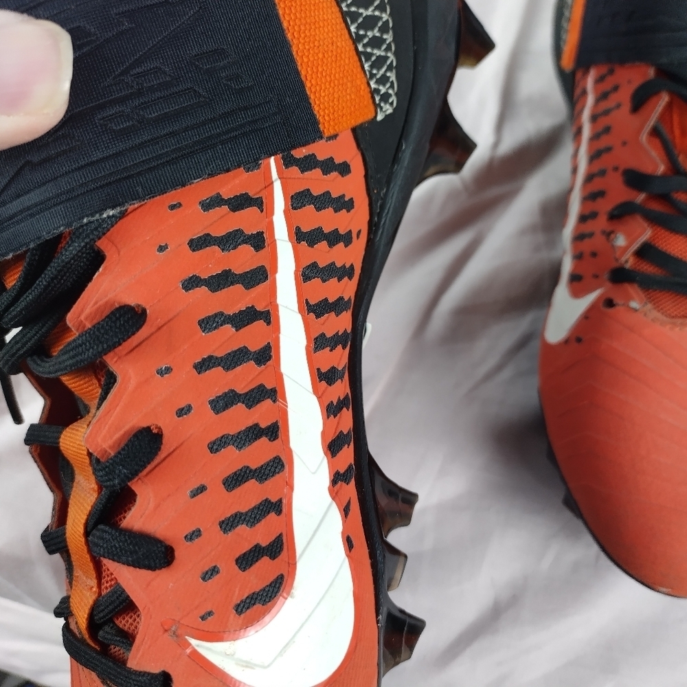 Nike Men's 9.5 Alpha Menace Pro 2 Mid Football Cleats Orange AQ3209-801 - Picture 12 of 13